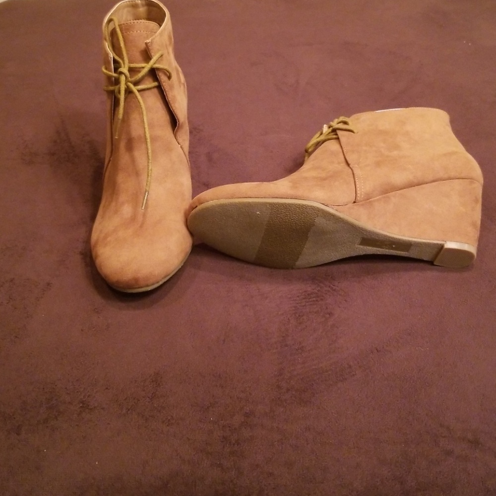 Booties - Picture 3 of 4